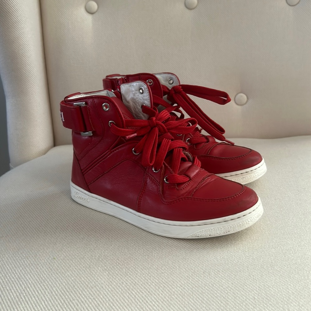 Beautiful Gucci boots for girls.